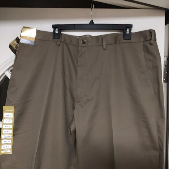New Haggar Classic Fit Wrinkle Free Brown Premium Khaki Pants Size Men's 40/31 - Picture 2 of 3